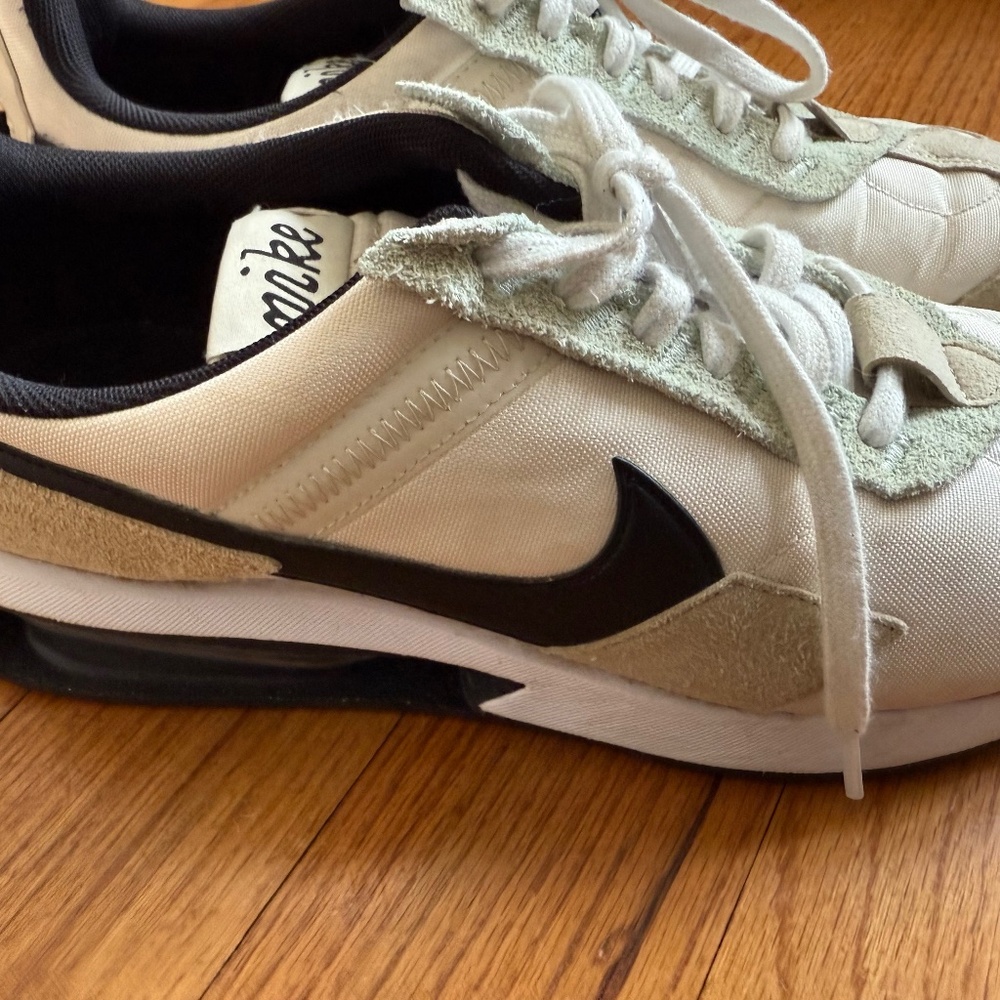 Men’s size 12 white nike